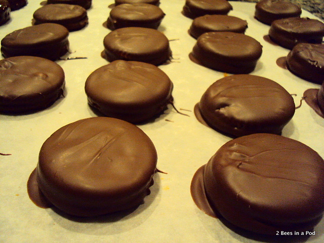 Peanut Butter, Chocolate and Ritz Cracker Cookies…