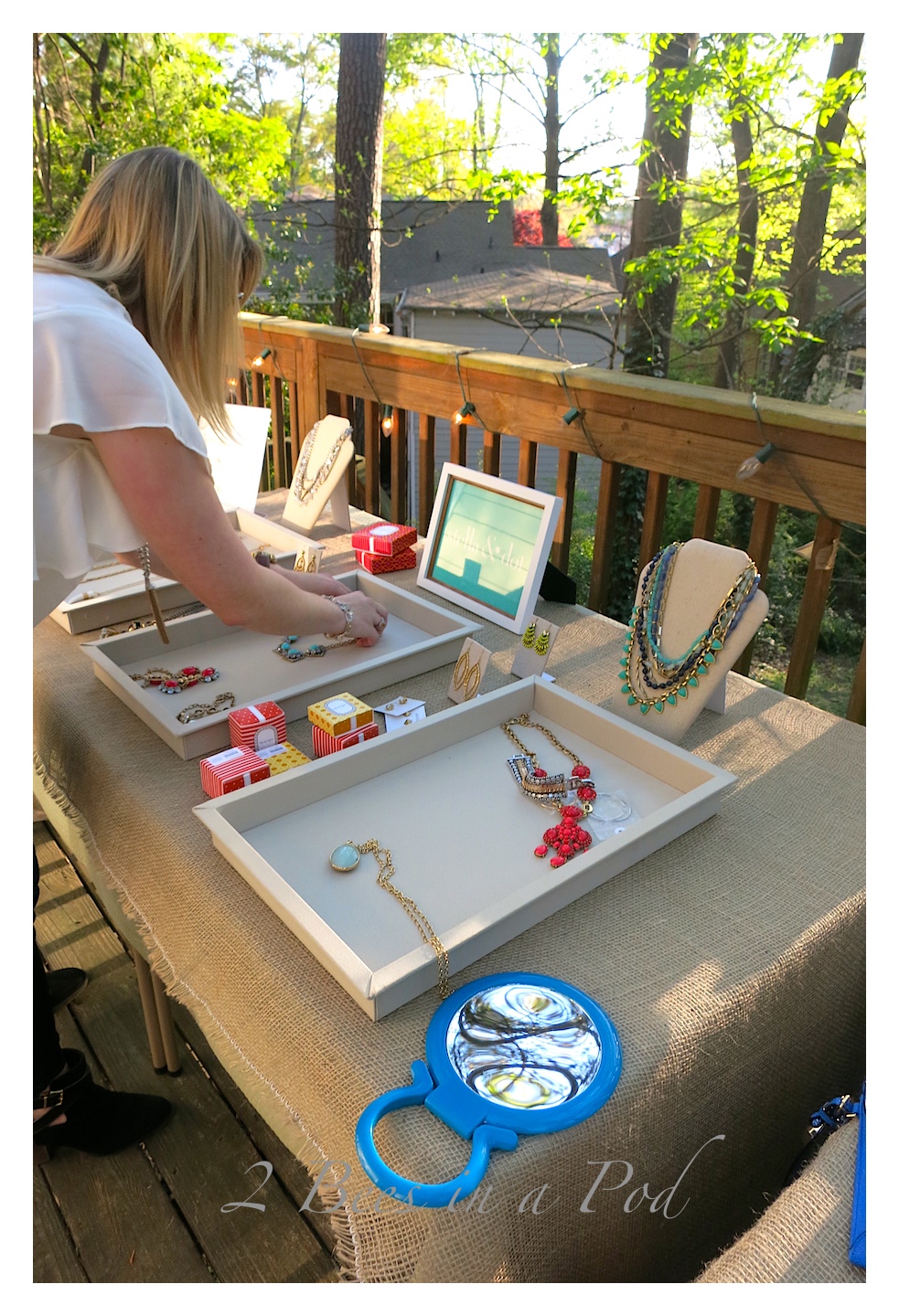 How to cohost a successful girl's night jewelry party. Great food, fun, friends, jewelry!