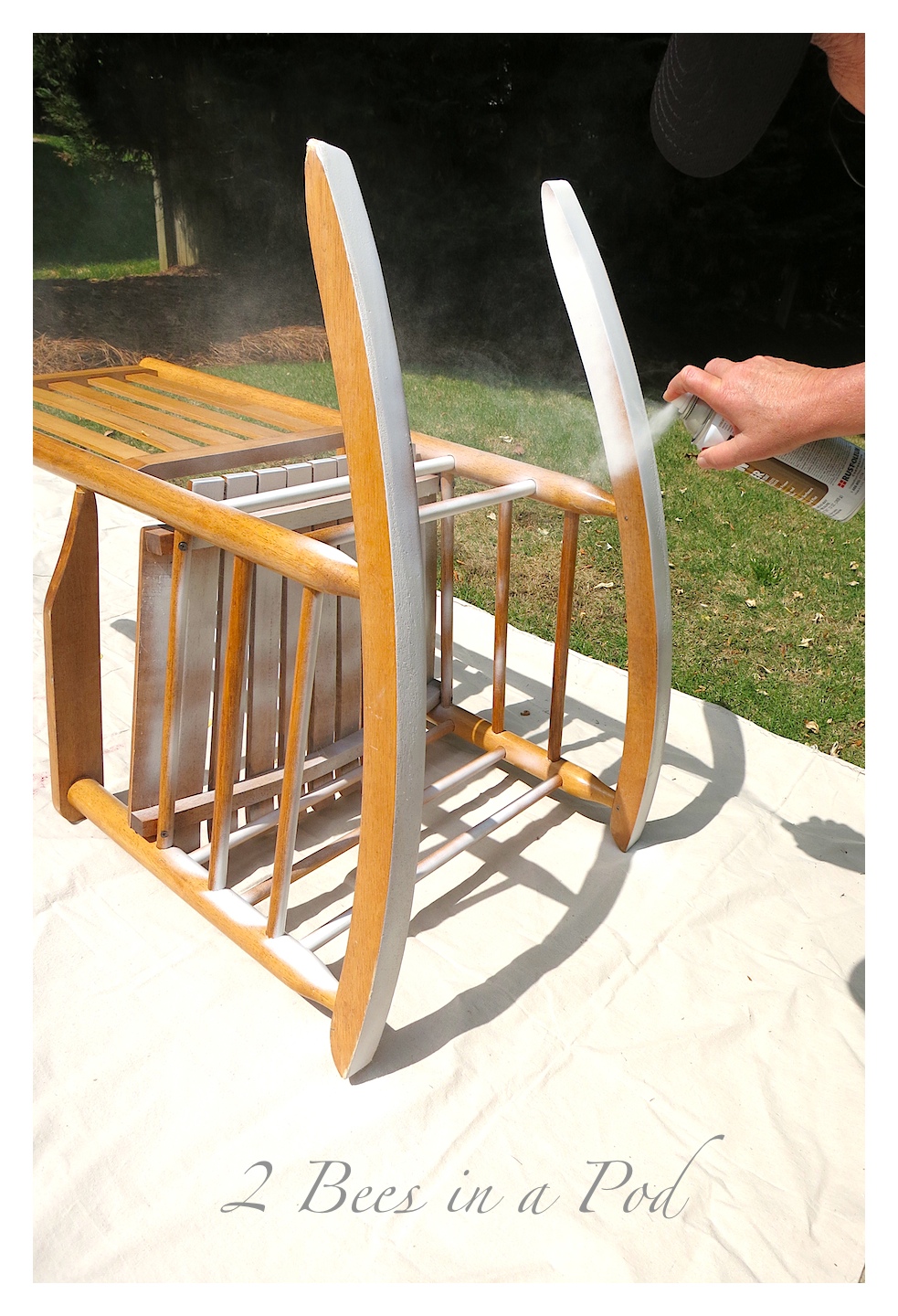 A vintage rocker gets a makeover. By adding chalk paint and clear wax it modernized the chair, but get the integrity of the age of the rocker intact. 