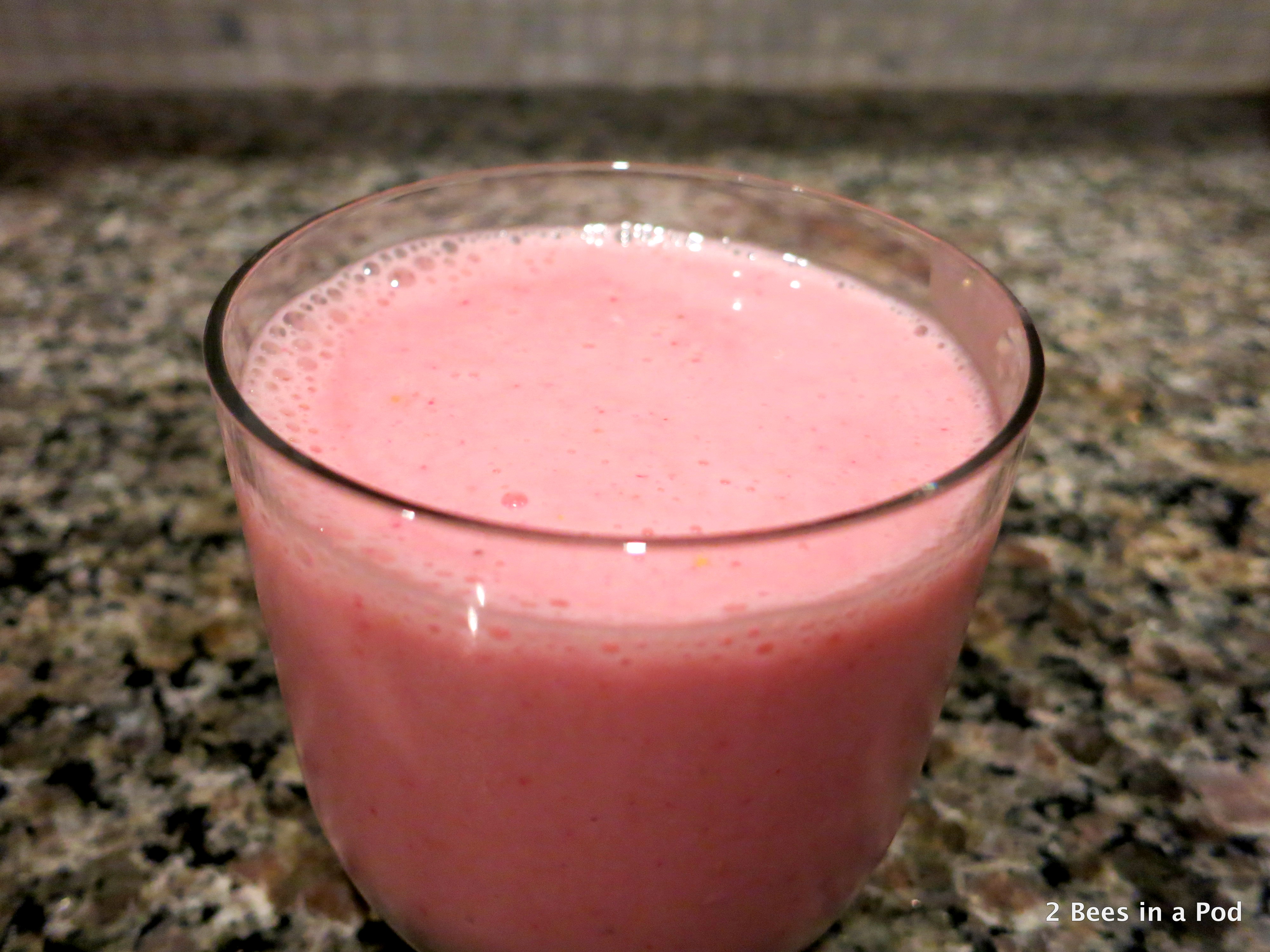 Strawberry Banana Smoothie with Agave Nectar, Fage, and Almond Milk