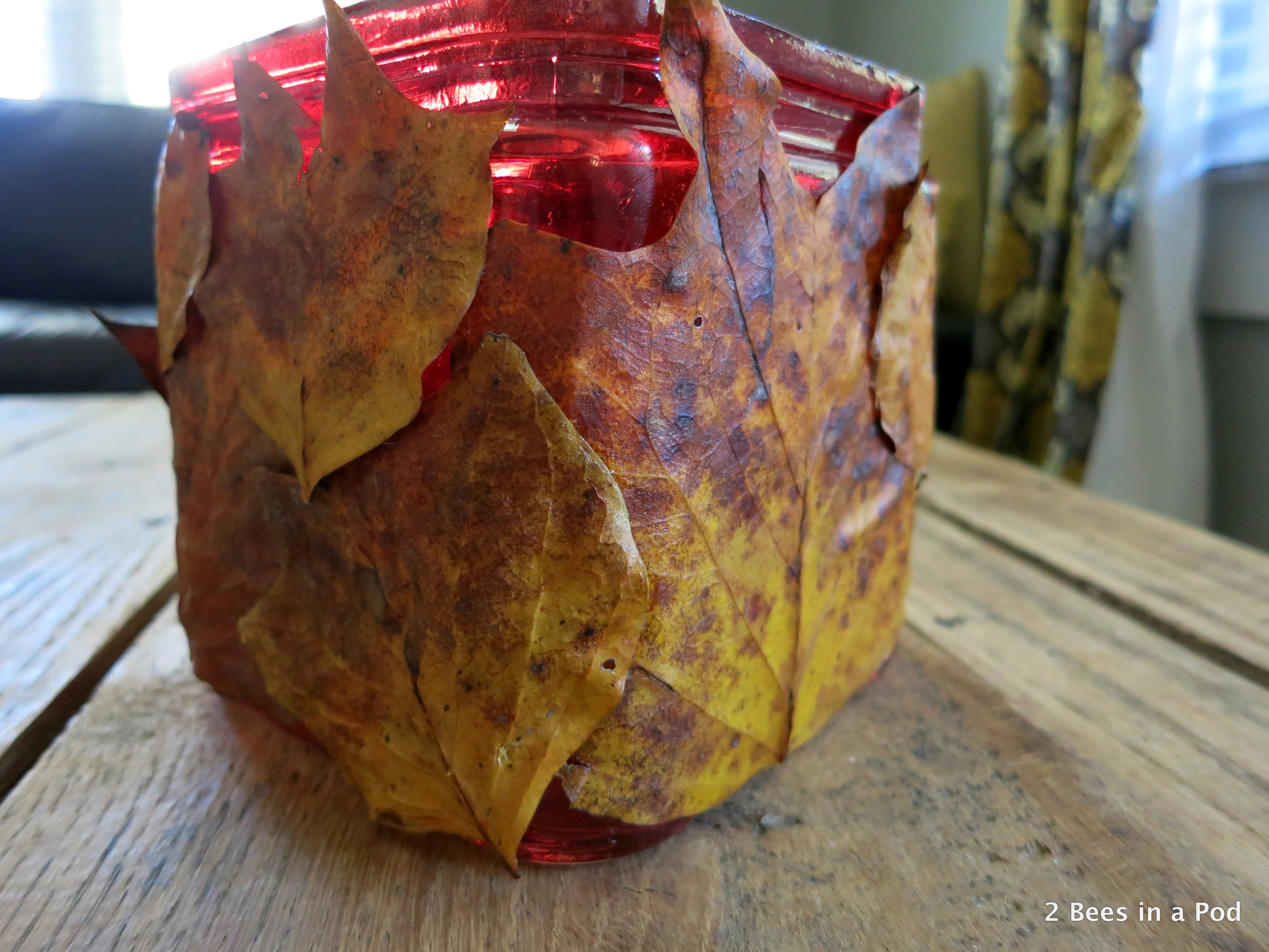 Real Leaves for a DIY Fall Candle Holder...great centerpiece for Thanksgiving