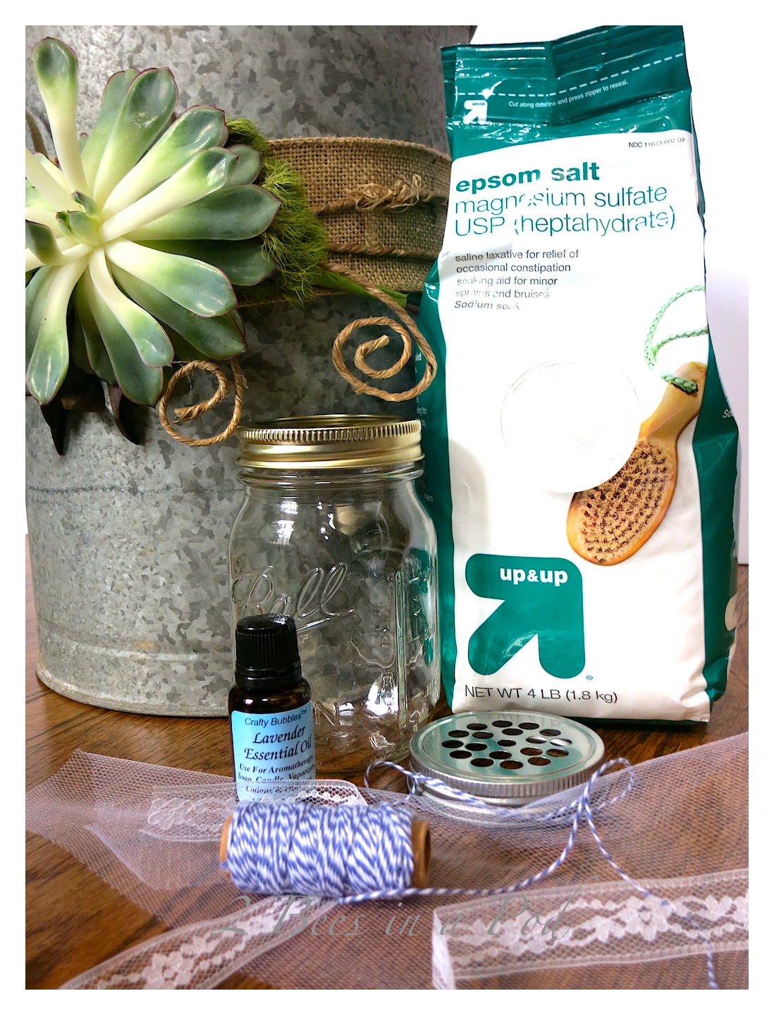 Lavender Bath Salts -Christmas Gift -  perfect gift for teacher, hostess or friend. Fragrant and healthy - Epsom salt and fresh, dried lavender buds.