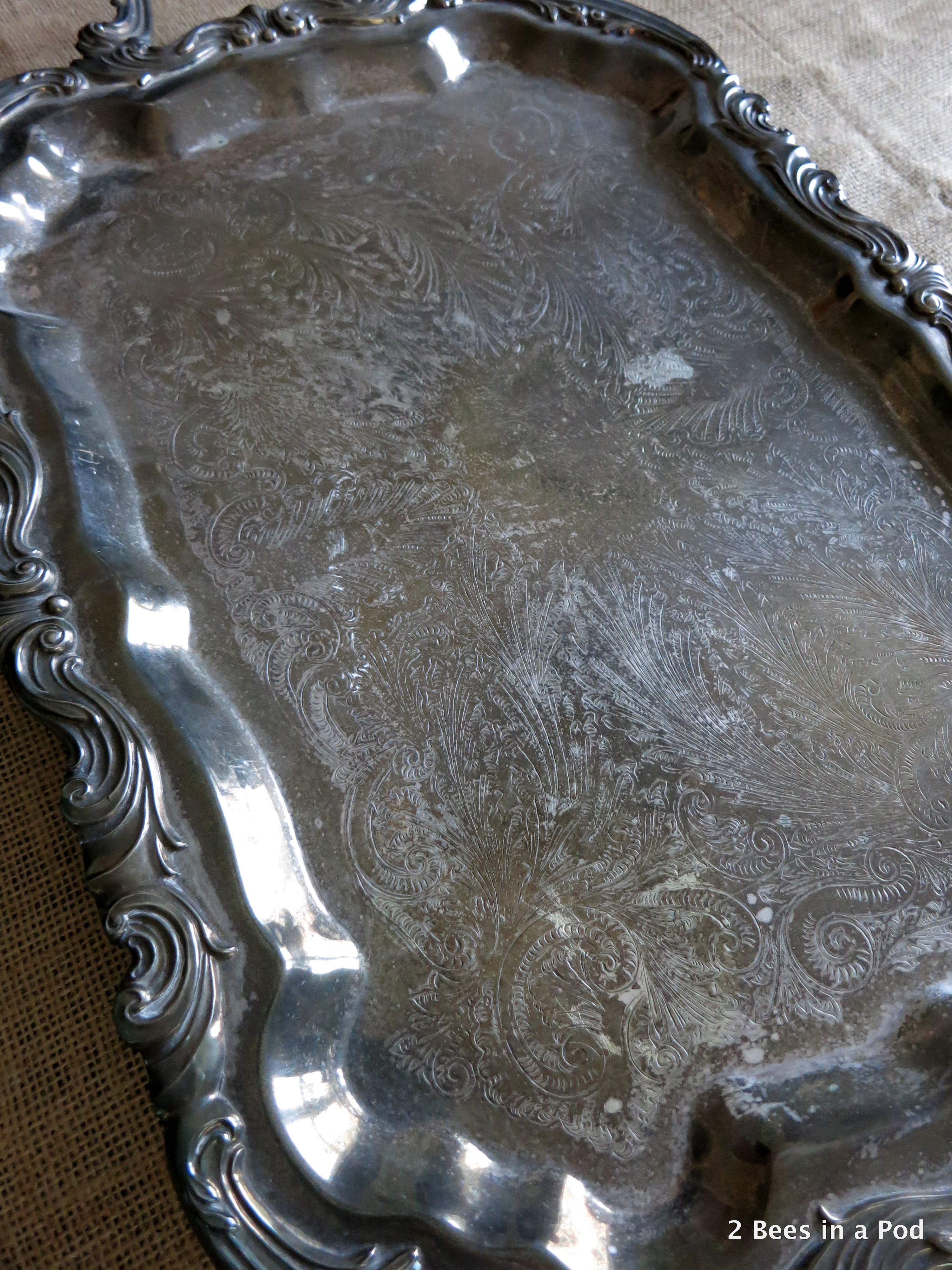 How to clean your silver platter using baking soda 1