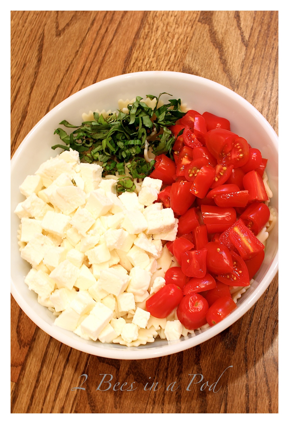 Caprese Pasta Salad - Perfect Summertime Recipe. Wonderful side dish or main dish.