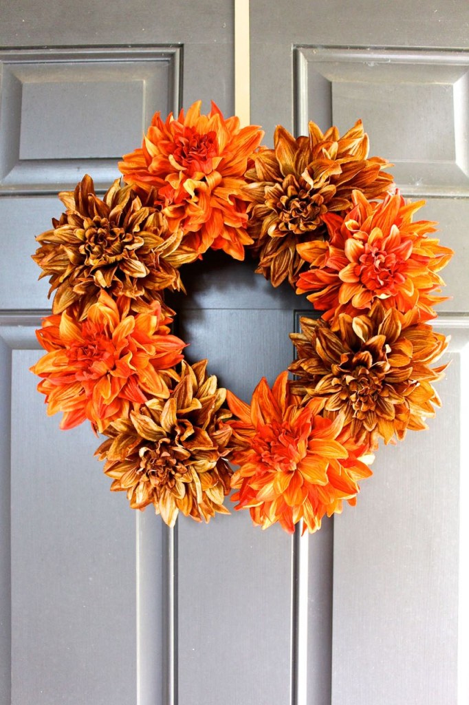 Easy Fall Wreath - DIY in just 5 minutes. Super cute, colorful and easy to make.