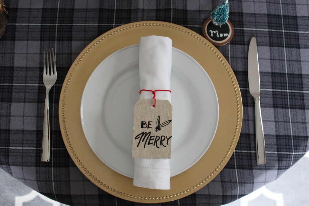 Easy Place Card and Christmas Tablescape