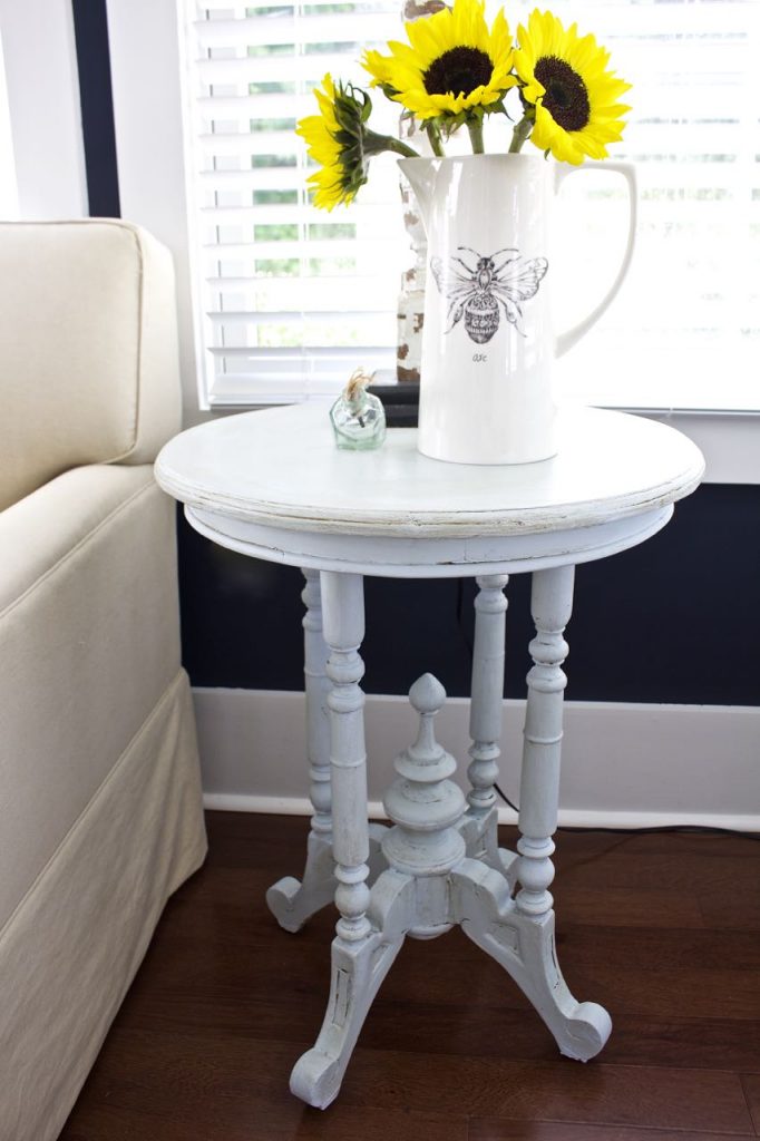 Painted Table with Amy Howard One Step