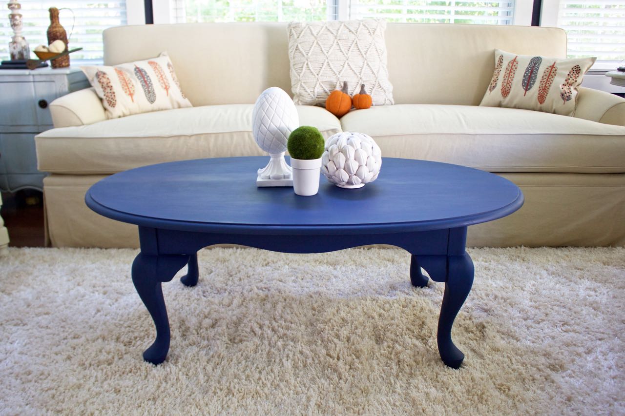 Coffee Table Makeover in Napoleonic Blue Chalk Paint - 2 Bees in a Pod