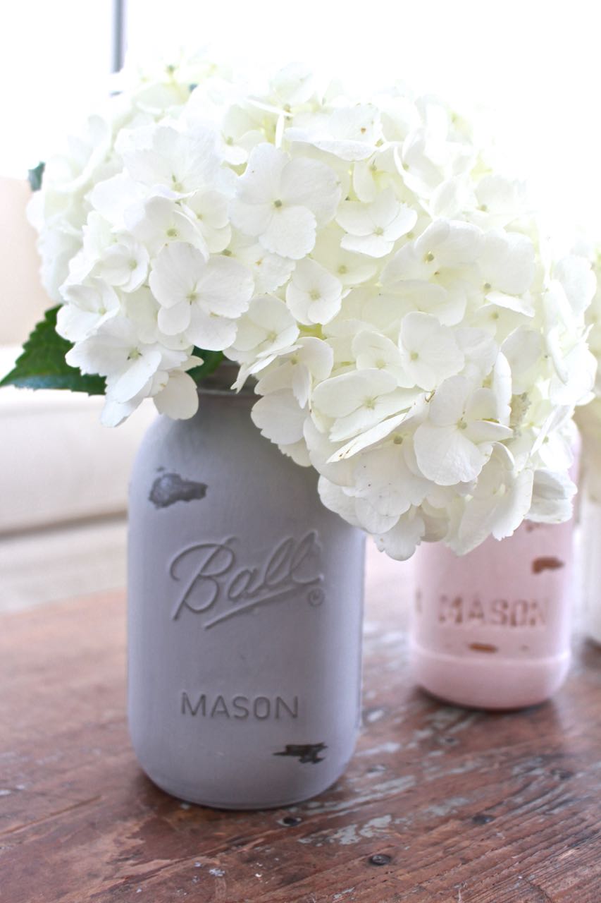 How to Paint and Distress Mason Jars
