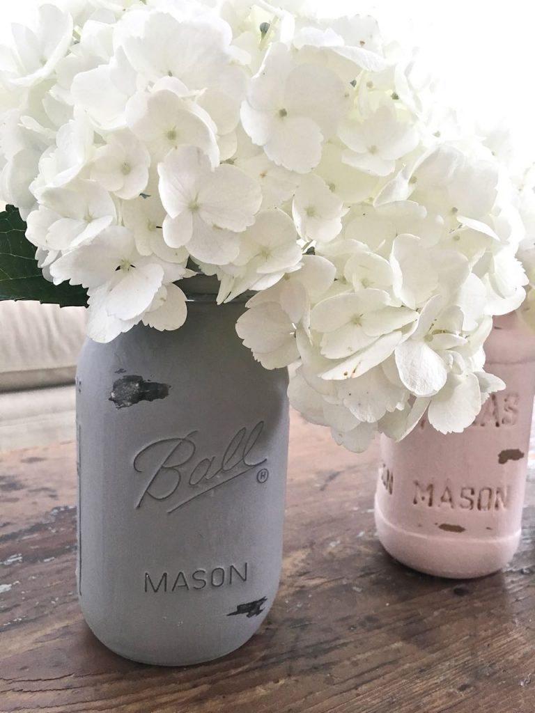 How to Paint and Distress Mason Jars