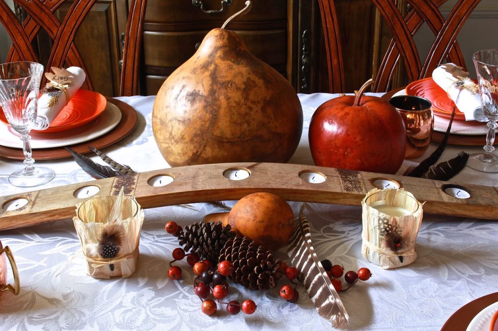11 DIY Ideas to get your home ready for thanksgiving. casual fall tablescape