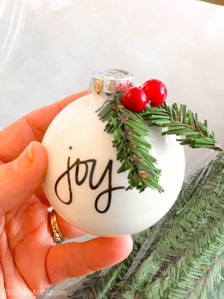 Easy DIY Personalized Christmas Ornaments - Thrifty Style Team - 2 Bees ...