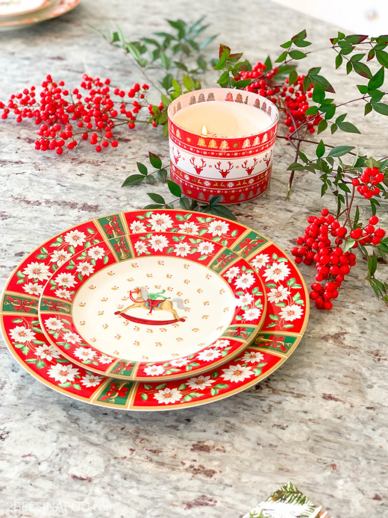 Simple Christmas Tablescape