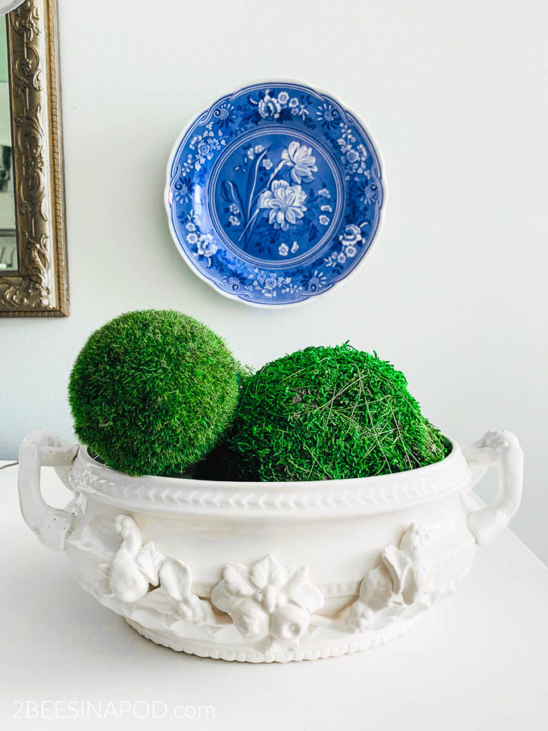 Decorating with Moss Balls - 2 Bees in a Pod