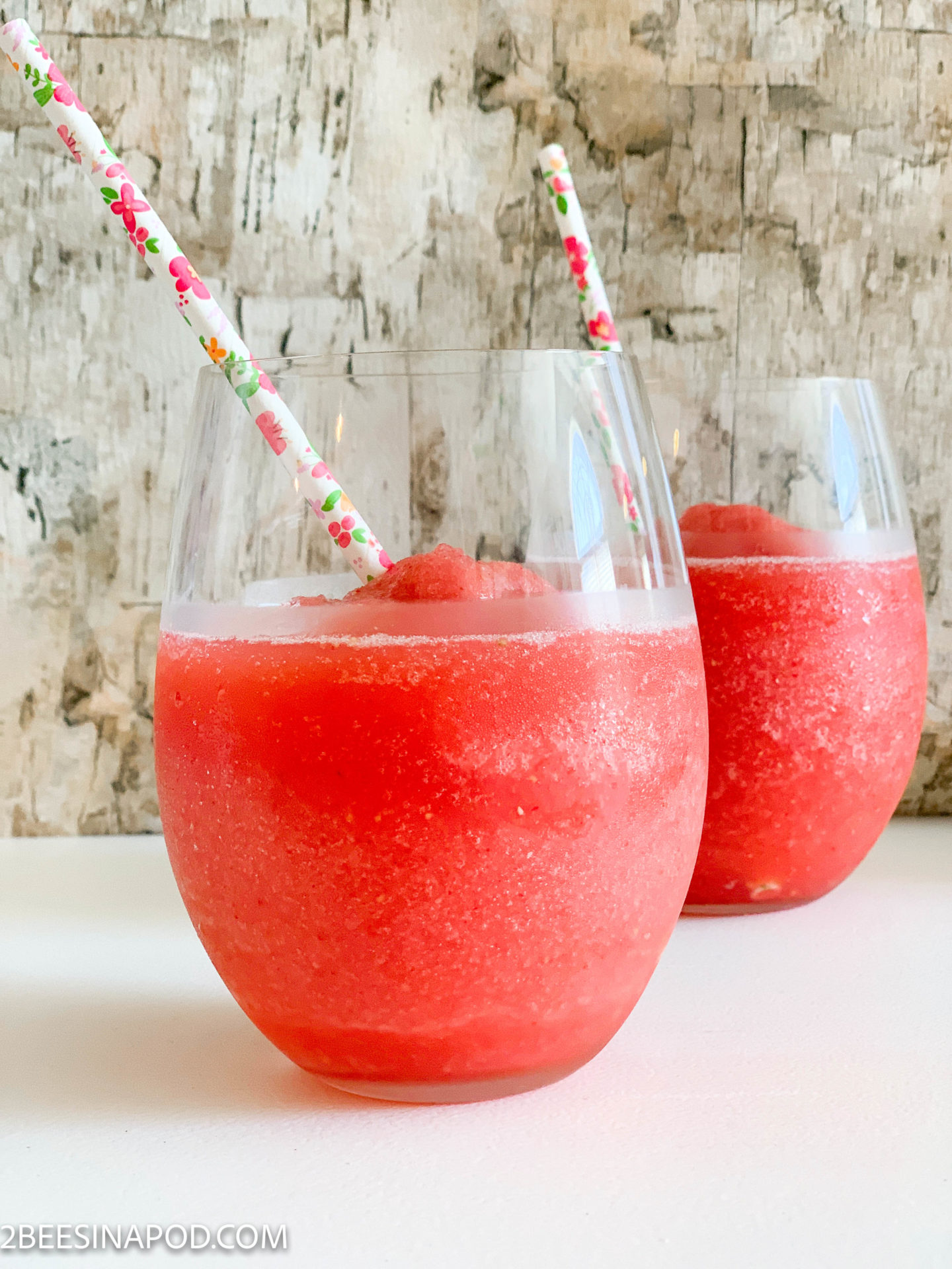 Strawberry Frosé – Frozen Rosé and Strawberries