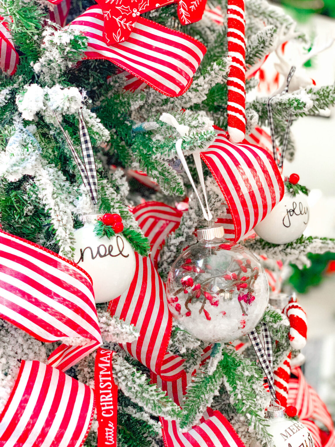 Red and White Christmas Tree Decor - 2 Bees in a Pod