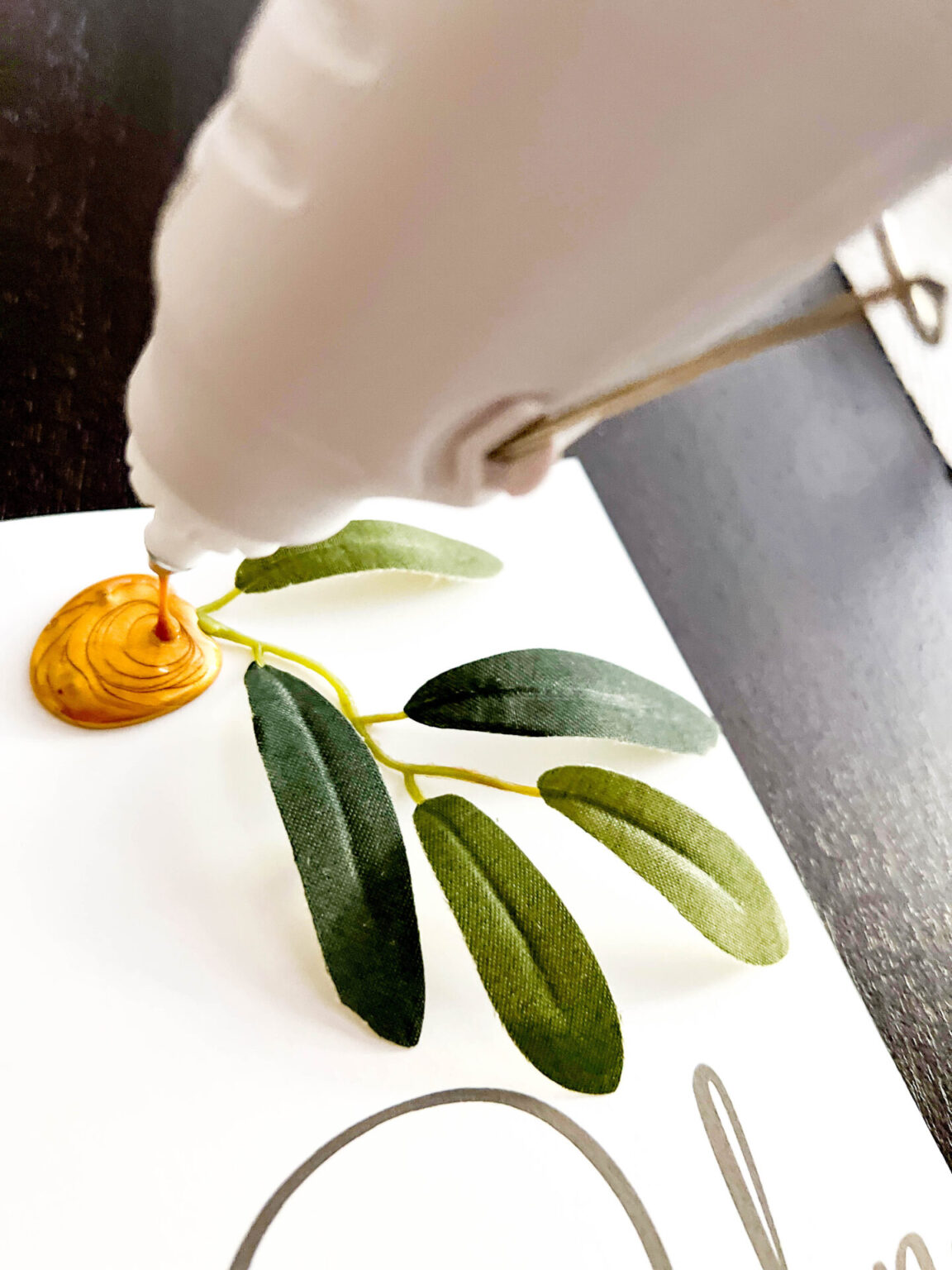 Olive Branch Place Cards - 2 Bees in a Pod